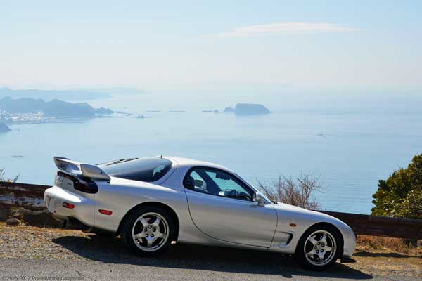 坂道とRX-7(FD3S)の写真